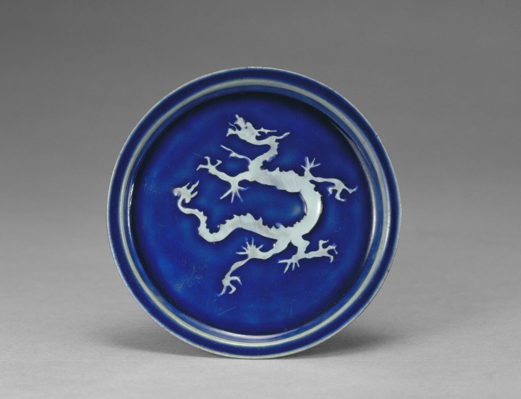 图片[1]-Jingdezhen kiln blue glaze white dragon plate-China Archive